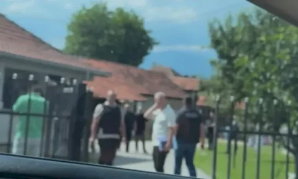 peje:-arrestohen-dy-zyrtare-te-strukturave-paralele-serbe,-dyshohen-per-vepra-qe-lidhen-me-procesin-zgjedhor
