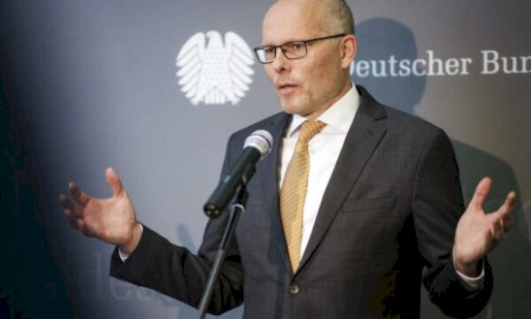 beyer:-politikane-te-kosoves,-lereni-pas-jofunksionalitetin-e-shtetit,-bashkepunoni-per-zgjedhjen-e-kryeparlamentarit-dhe-presidentit