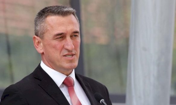 rashiq:-presionet-vazhdojne-edhe-pas-zgjedhjeve,-djali-im-u-ndalua-ne-kufi-nga-bia
