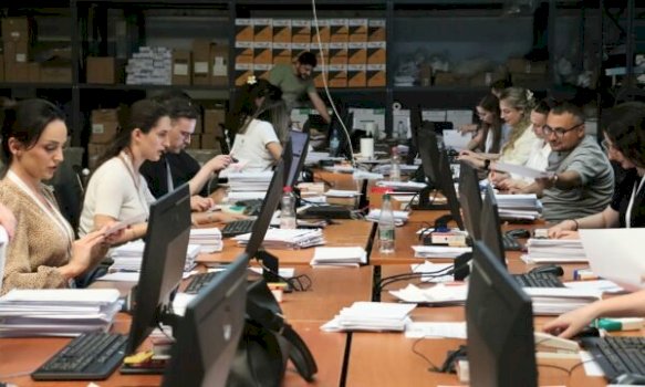 perfundon-numerimi-i-votave-ne-shtime-–-keta-jane-5-kandidatet-me-te-votuar-nga-partite-kryesore