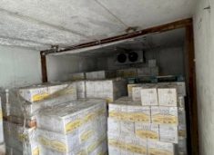 dogana-zbulon-gati-20-tone-ushqime-te-skaduara-ne-mitrovice,-urdherohet-asgjesimi-i-tyre