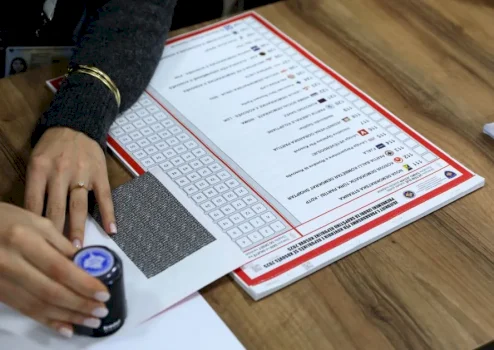 votat-nga-perfaqesite-diplomatike-drejt-fundit,-kqz-tregon-kur-nis-numerimi-per-ato-me-poste