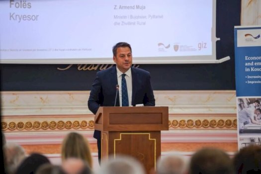 Ministri Muja shpall 65 fitues të LOT 2 për zhvillim rural në Kosovë

