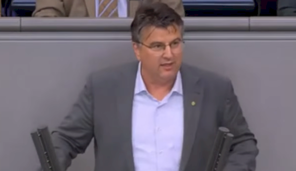 “kapeni-hajdutin-radojciq”,-deputeti-gjerman-“dridh”-bundestagun