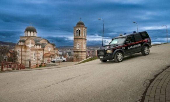 karabinieret-italiane-te-kfor-it-patrullojne-ne-veri-te-vendit