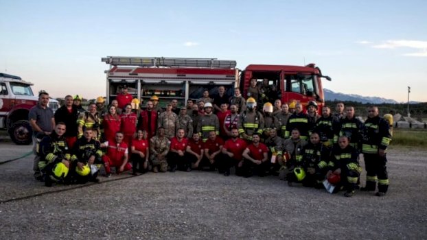 kfor-i-dhe-ekipet-emergjente-bashkojne-forcat-ne-bondsteel,-trajnim-per-jete-dhe-siguri