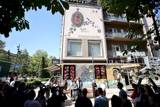 Zbulohet murali  Çast  për të mbijetuarat e dhunës seksuale gjatë luftës