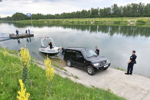 gjendet-i-pajete-8-vjecari-i-zhdukur-ne-lumin-drava