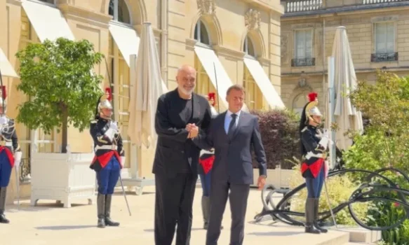 rama-mberrin-ne-pallatin-elysee,-zbardhen-temat-e-diskutimit-gjate-takimit-me-macronin
