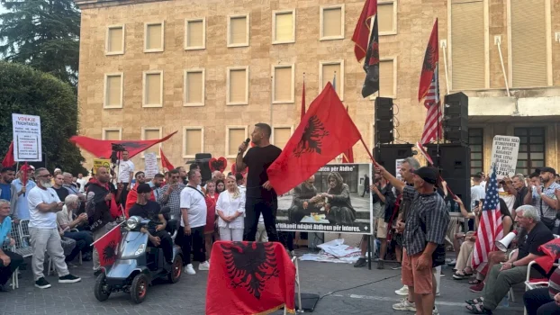nga-doreheqja-e-edi-rames-te-ndryshimet-kushtetuese,-publikohen-pese-kerkesat-e-protestueve