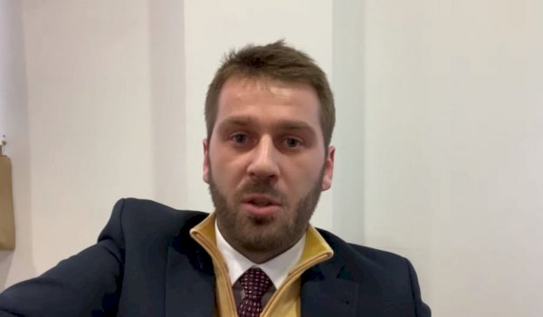 kerceli-i-vv-se-ironizon-me-zhvillimet-brenda-ldk-se:-te-njejten-pyetje-e-kisha-edhe-une-gjate-fushates,-si-nuk-u-ngopet-kurre