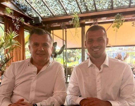 balla-takohet-ne-tirane-me-endrit-thacin:-sot-nje-muaj-ta-kemi-edhe-presidentin-mes-nesh