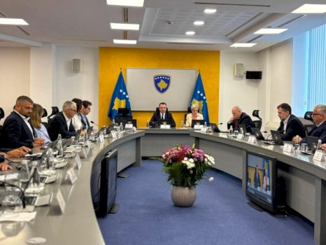 qeveria-pezullon-zbatimin-e-rregullores-se-odes-se-avokateve-per-caktimin-e-avokateve-sipas-detyres-zyrtare