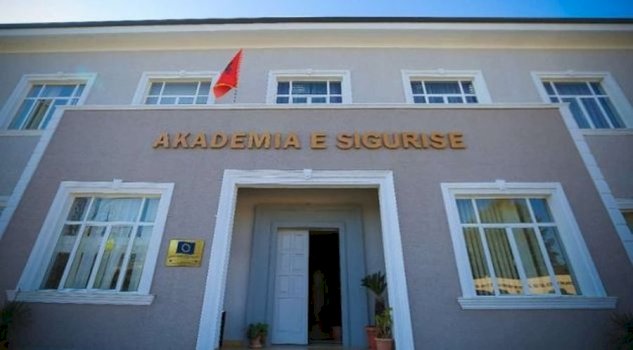 helmohen-serish-nga-ushqimi-50-kursante-te-akademise-se-sigurise-ne-shqiperi