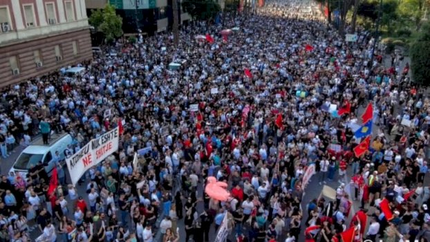 protesta-e-26-te-ne-tirane,-qytetaret-kerkojne-doreheqjen-e-edi-rames