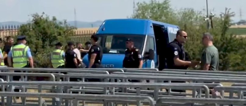 “vidovdani”-ne-gazimestan:-u-shoqeruan-ne-polici-37-persona