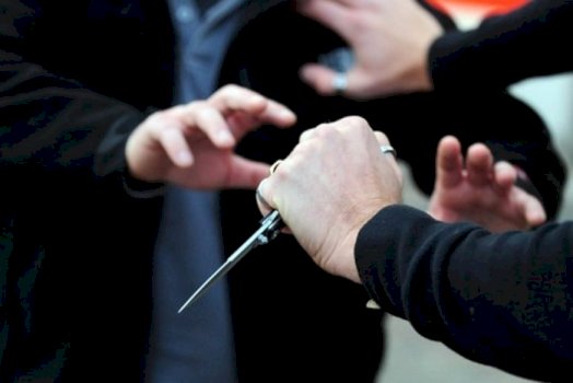 theren-me-thike-dy-19-vjecare-ne-prizren,-spitali-jep-detaje-per-gjendjen-e-tyre