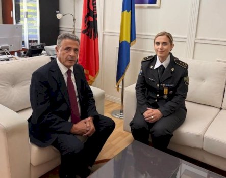 fatbardha-osaj,-eshte-gruaja-e-pare-atashe-e-mbrojtjes-se-kosoves-ne-shqiperi