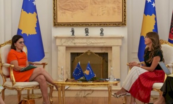 haxhiu-pret-drejtoreshen-e-ke-se-per-ballkanin:-be-t’i-jape-kosoves-pergjigje-te-qarte-politike-per-statusin-kandidat