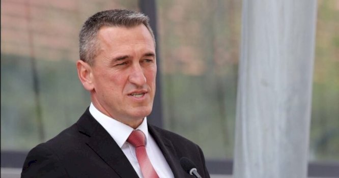 rashiq:-formimi-i-institucioneve-te-behet-ne-nje-“pako”,-mos-te-lihet-hapesire-per-bllokada