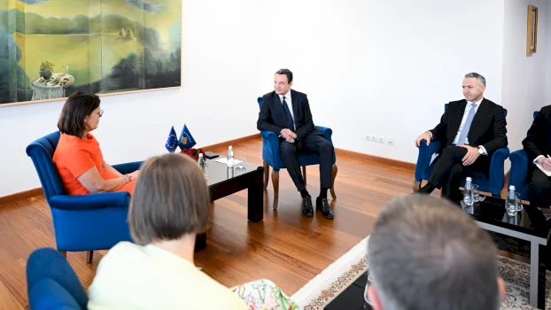 kurti-takon-drejtoreshen-e-be-se-per-ballkanin-perendimor,-kerkon-statusin-e-vendit-kandidat-per-kosoven