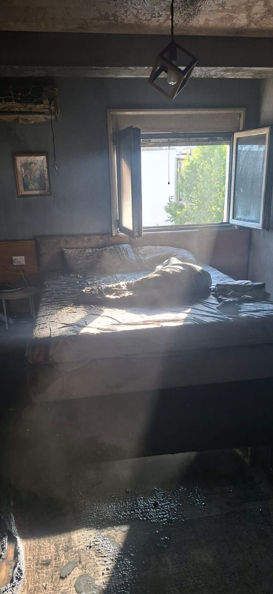 Shkrumbohet banesa në Vlorë, alarmohen banorët
