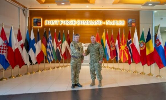 zyrtari-i-larte-i-nato’s-viziton-komanden-ne-napoli-–-informohet-edhe-mbi-operacionet-e-fsk’se