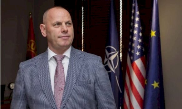 lladrovci:-nderimi-per-diten-e-pavaresise-se-shteteve-te-bashkuara-te-amerikes,-cdo-dite-te-vitit