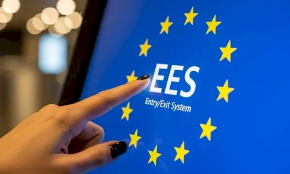 kaos-ne-kufijte-e-be’se-–-brukseli-pranon-problemet-me-ees-per-hyrjet-daljet-ne-union,-por-nuk-terhiqet-nga-sistemi-i-ri