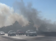 bllokohet-autostrada-durres-tirane,-mbulohet-nga-tymi-i-zjarrit-ne-shijak