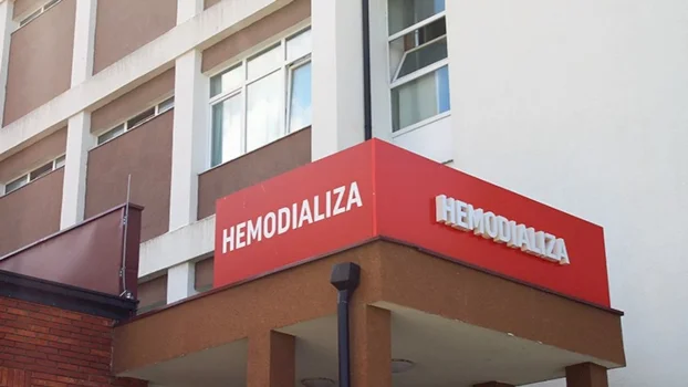 pas-5-vitesh-drejtoresha-e-klinikes-se-nefrologjise-jep-doreheqje,-permend-presionet