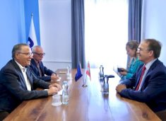 hamza-pas-takimit-me-ambasadorin-e-austrise:-kosoves-i-duhen-institucione-stabile