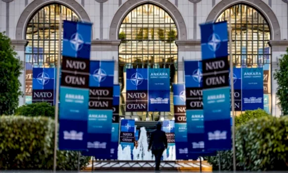 sulmet-nga-irani-dhe-shba-ja-kercenojne-ta-lene-ne-hije-samitin-kyc-te-nato-s