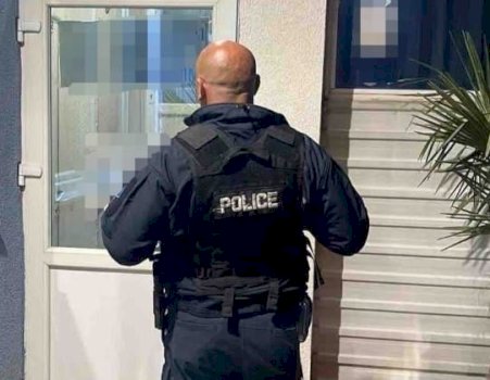 operacioni-i-madh-policor:-tete-persona-ne-pranga-per-marrje-me-prostitucion-–-detaje
