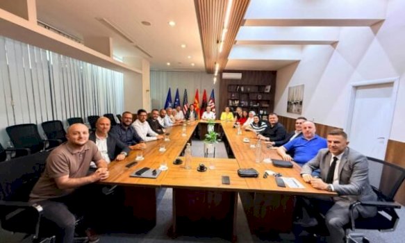 Tre zyrtarë të VLEN ndalohen në kufi: Akuza kundër Shqipërisë dhe BDI-së 