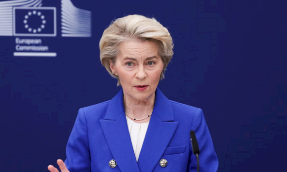 von-der-leyen-tregon-se-cfare-do-te-beje-me-revolverin-qe-e-mori-dhurate-nga-erdogani