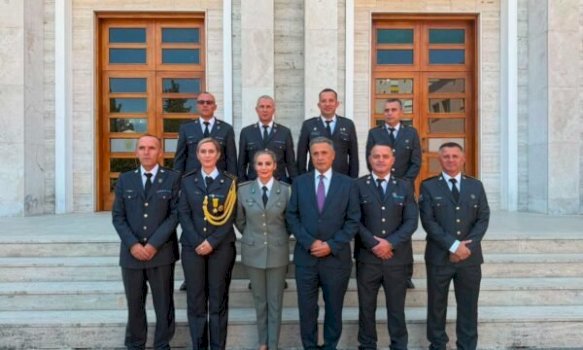oficere-te-fsk-se-diplomojne-ne-shqiperi,-u-sterviten-per-drejtim-te-operacioneve-ushtarake