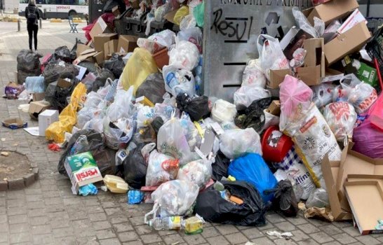 pacolli-nxjerr-urdherese-urgjente-per-menaxhimin-e-mbeturinave,-komunave-u-jep-shtate-dite-afat