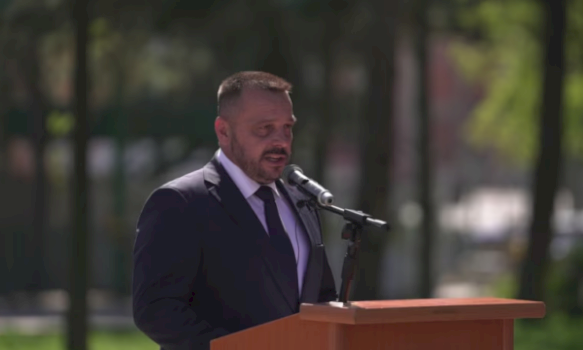 maqedonci:-haxhiu-u-ftua-ne-margjinat-e-samitit-te-nato-s,-por-u-vleresua-se-s’duhet-te-marre-pjese