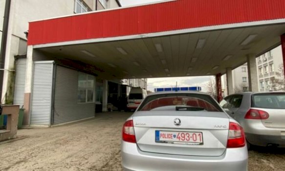 aksident-i-rende-ne-prishtine,-nje-grua-goditet-nga-vetura