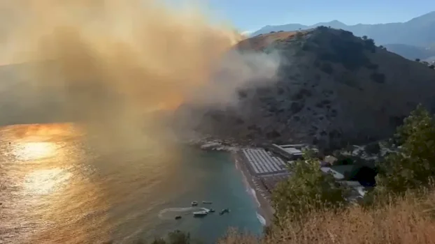 zjarr-ne-kodrat-e-llamanes-ne-himare:-zjarrfikesit-ne-terren,-tymi-mbulon-zonen