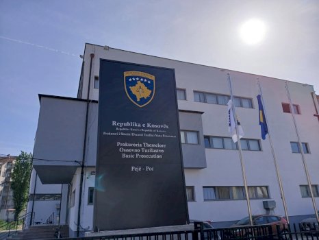 aktakuze-per-droge-dhe-ryshfet,-i-perfshire-edhe-zyrtari-korrektues-ne-dubrave