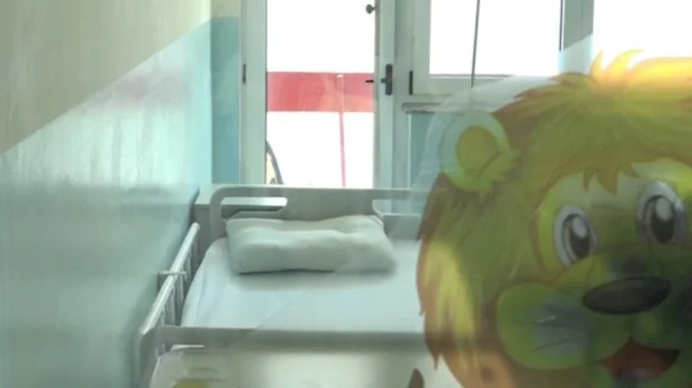 Pediatria e QKUK modernizohet: Shtretërit e dëmtuar zëvendësohen pas denoncimit publik 