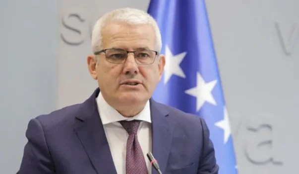 svecla:-ministren-serbe-snezhana-paunoviq-e-shpallem-person-non-grata-pas-deklaratave-per-spastrim-etnik