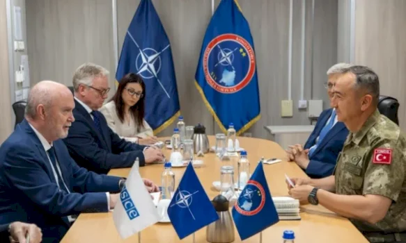 komandanti-i-kfor-it-takon-shefin-e-osbe-se,-diskutojne-sigurine-dhe-bashkepunimin-ne-kosove