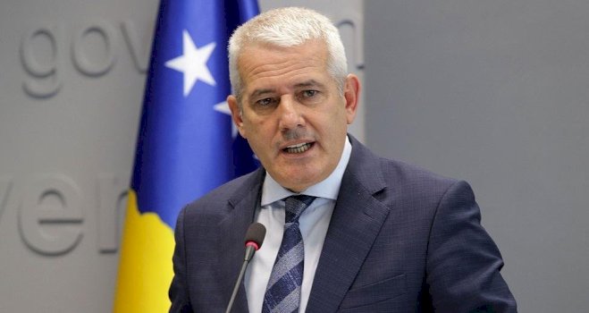 “pres-me-shume”,-svecla-i-reagon-shqiperise-per-qendrimin-ndaj-serbise