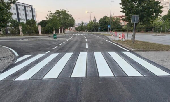 rama-njofton-se-rruga-“afrim-zhitia”-eshte-gati-per-qarkullim,-ndan-foto