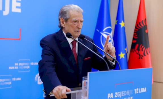berisha-akuzon-ramen-per-heshtje-ndaj-deklaratave-te-ministres-serbe:-po-mbron-vuciqin