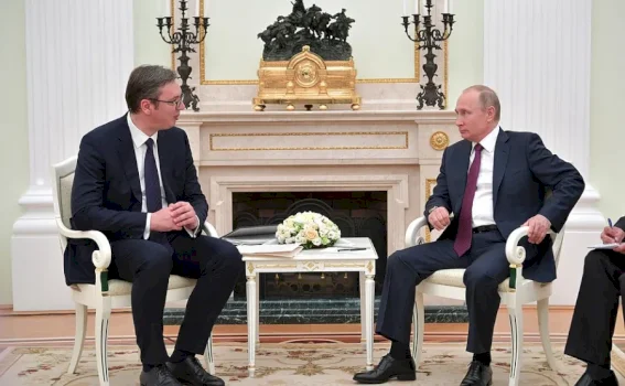vuciq-‘kopjon”-putinin,-le-te-hapur-mundesine-per-t’u-bere-serish-kryeminister-i-serbise