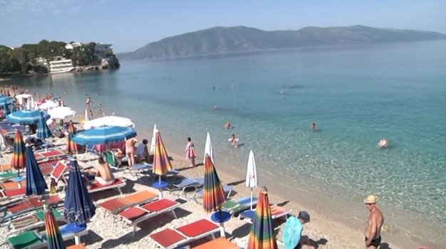 u-dergua-ne-gjendje-te-rende-ne-spital-pas-zhytjes,-vdes-turistja-30-vjecare-ne-vlore